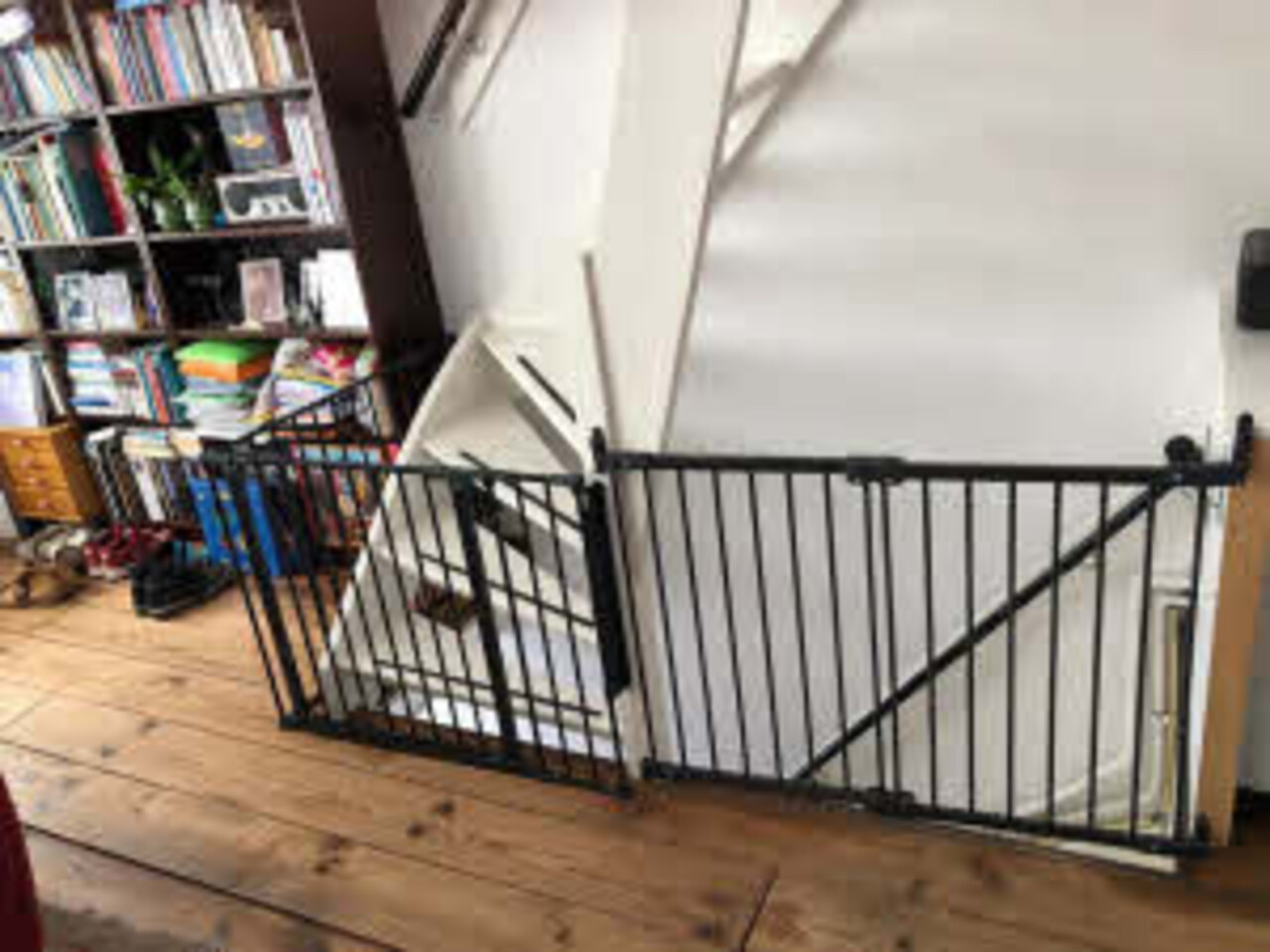 BabyDan BabyDan Flex Barrière de Sécurité Escalier et Porte 92 cm et BabyDan FlexiFit Barrière de Sécurité Escalier et Porte 62 - 105 cm BabyDan BabyDan Flex Barrière de Sécurité Escalier et Porte 92 cm et BabyDan FlexiFit Barrière de Sécurité Escalier et Porte 62 - 105 cm