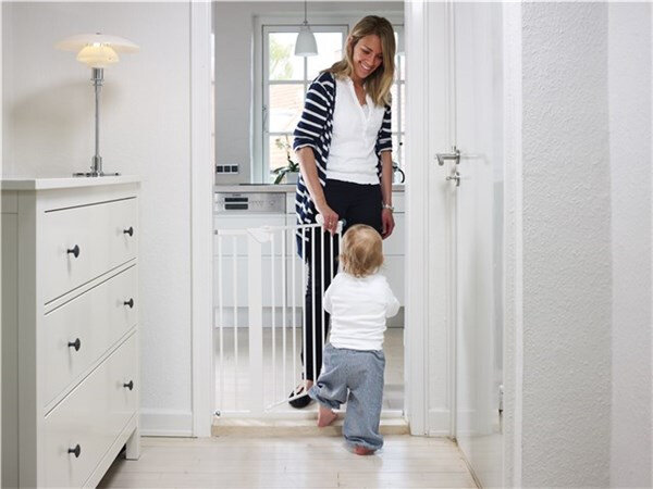 BabyDan BabyDan Danamic Barrière de Sécurité Escalier et Porte 80 - 86 cm