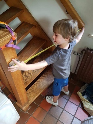 Mesurer une barrière de sécurité escalier