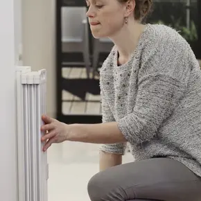 Comment fixer une barrière de sécurité escalier et porte correctement ?