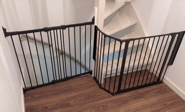BabyDan BabyDan Flex Barrière de Sécurité Escalier et Porte 120 cm & BabyDan FlexiFit Barrière de Sécurité Escalier et Porte 62 - 105 cm