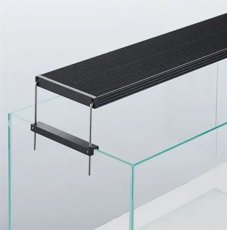 Chihiros WRGB Vivid 3 60-90cm 180 W Schwarz Inkl. Deutsches Netzteil