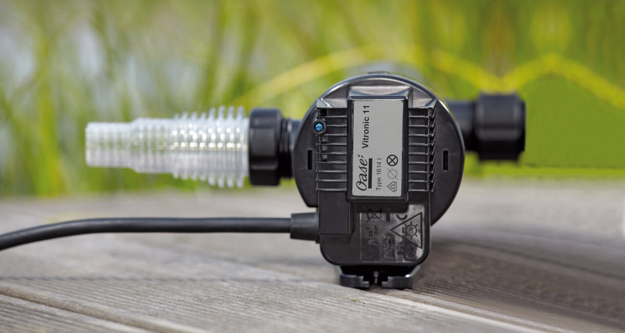 Oase Vitronic 11 W UVC-Einheit für klares Teichwasser