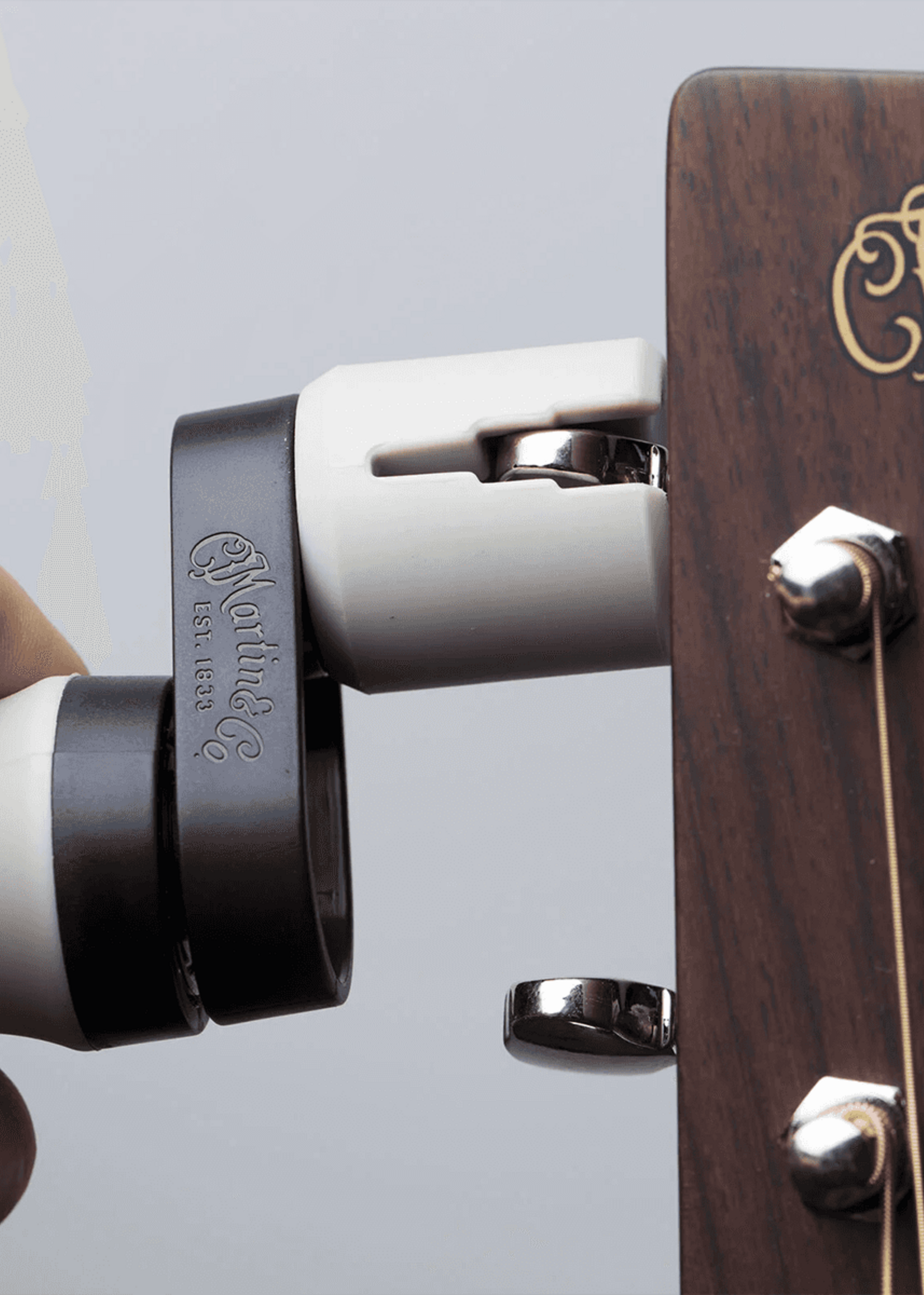 C.F MARTIN & CO Martin Snaarwinder / Stringwinder met Brugpen Trekker (Grijs/Zwart)