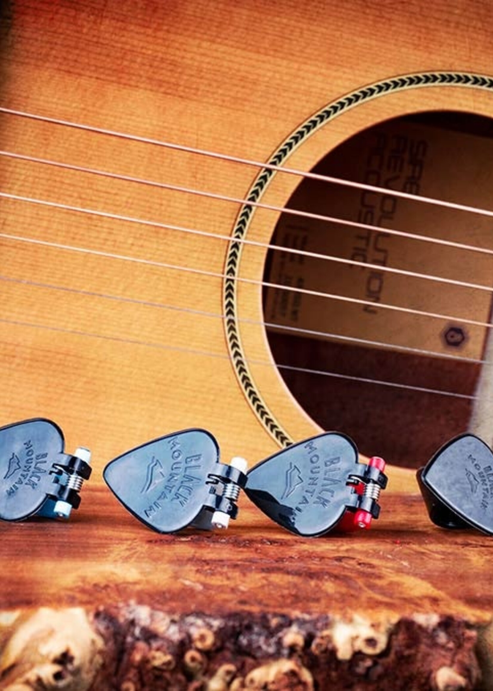 Black Mountain Black Mountain Duimplectrum Spring Action Light (BMP-RHL)