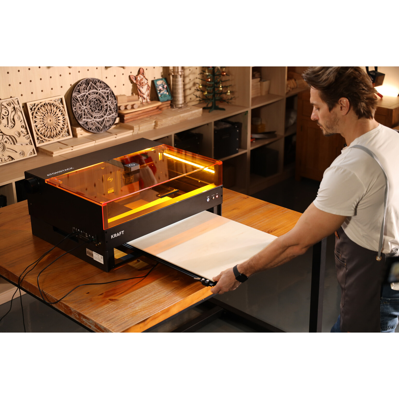 AtomStack R7 Pro Conveyor Feeder