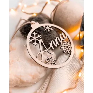 Loved by Lio Gepersonaliseerde kerstbal - Met naam
