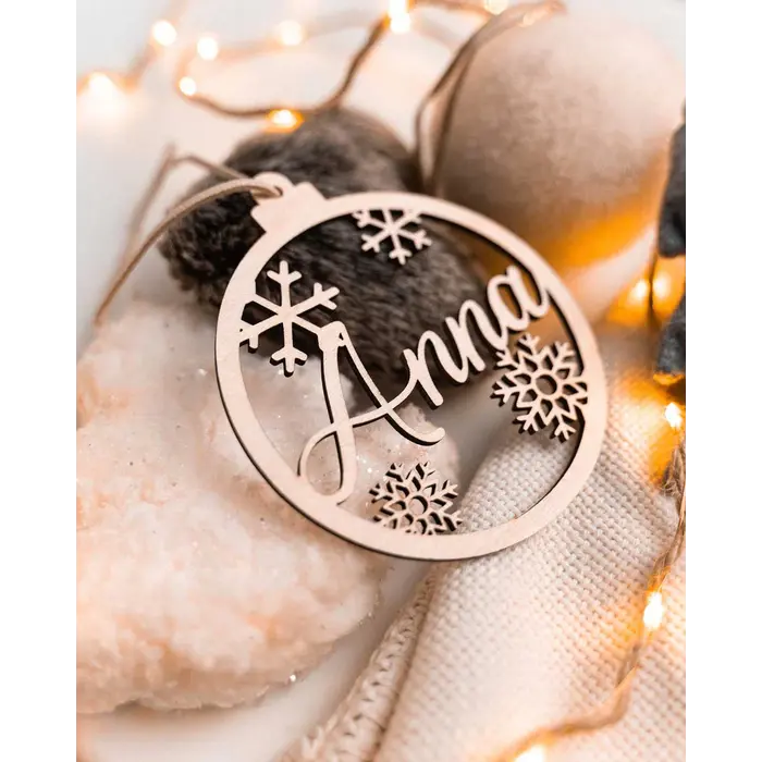 Loved by Lio Gepersonaliseerde kerstbal - Met naam