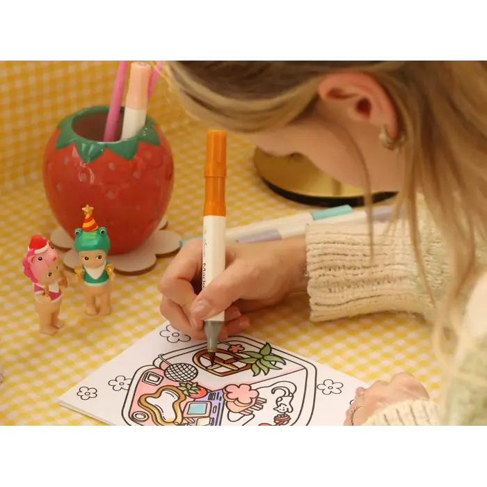 La petite epicerie My relaxation coloring book + 8 stiften