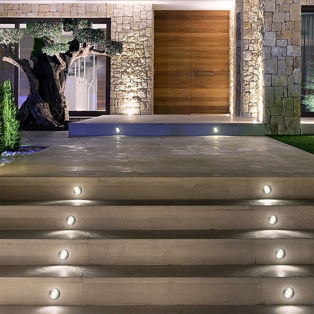 Ronde LED grondspot van mat chroom met 3W vermogen en natuurlijk wit licht 4000K, waterdicht IP67