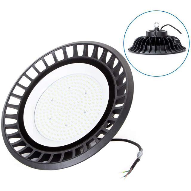 Ronde zwarte LED UFO High Bay lamp 200W met 24000 lumen en koel wit licht 6500K waterdichte IP65