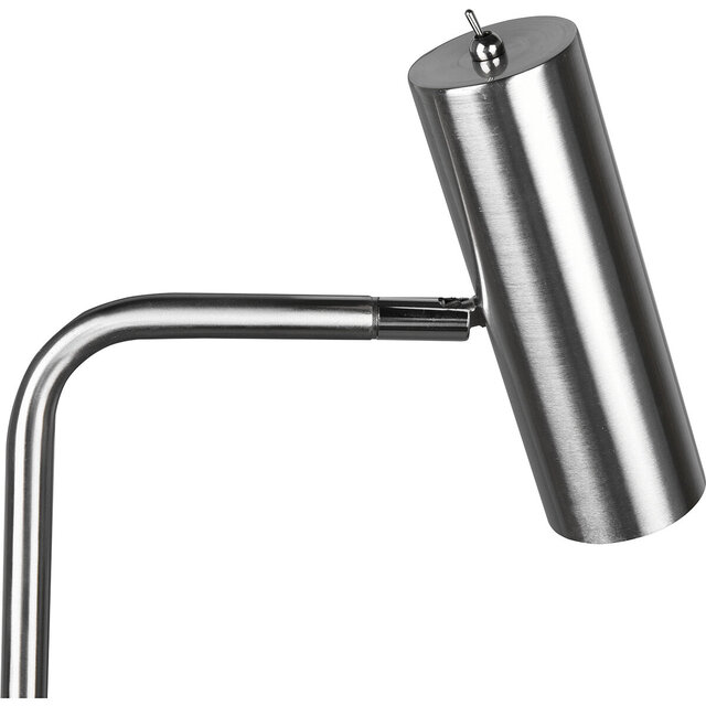 slanke LED vloerlamp met mat nikkel afwerking en GU10 fitting geschikt voor lampen tot 5 watt