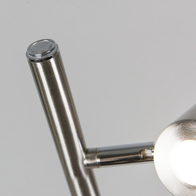 Dimbare LED vloerlamp met drie lichtbronnen in nikkelkleur en warm wit licht van 20.7W vermogen Dimbare LED vloerlamp met drie lichtbronnen in nikkelkleur en warm wit licht van 20.7W vermogen