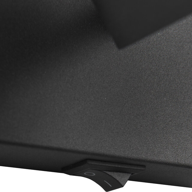 Moderne zwarte en witte metalen LED wandspot met E14 fitting en maximaal 15W vermogen