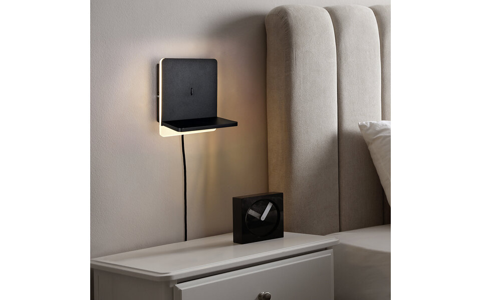 HLW LED LED Wall Lamp Dimmable in Matte Black with Warm White Light 2700K–3000K and Charging Station