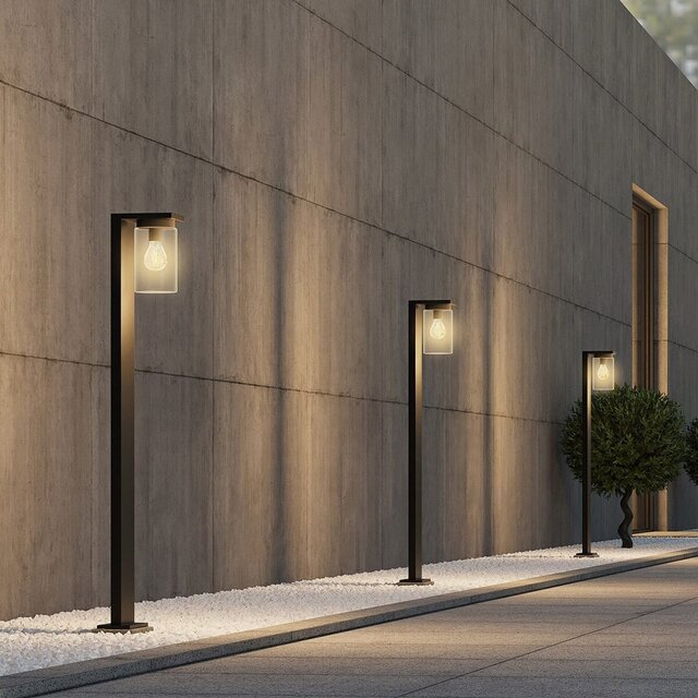 Matzwarte staande buitenlamp van aluminium met rechthoekige vorm en E27 fitting tot 40W