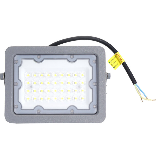 Verstelbare 30W LED bouwlamp in zwart met waterdichte behuizing en helder koud wit licht 6500K