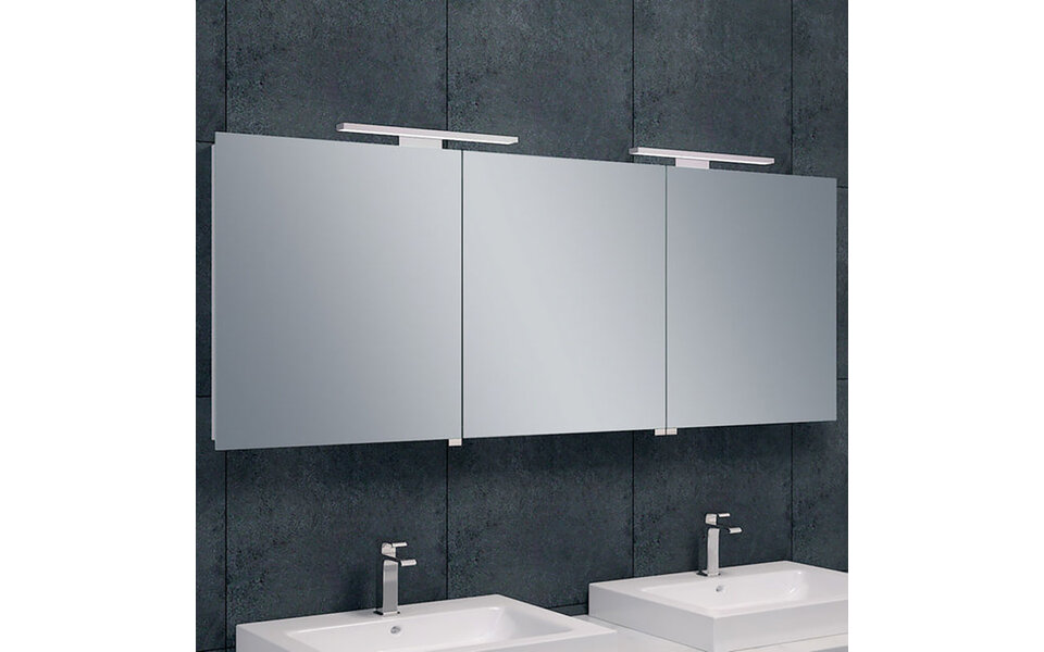 Xellanz LED Spiegelkast 160x60x14cm | 6W 6400K | Alu | Stopcontact Xellanz LED Spiegelkast 160x60x14cm | 6W 6400K | Alu | Stopcontact