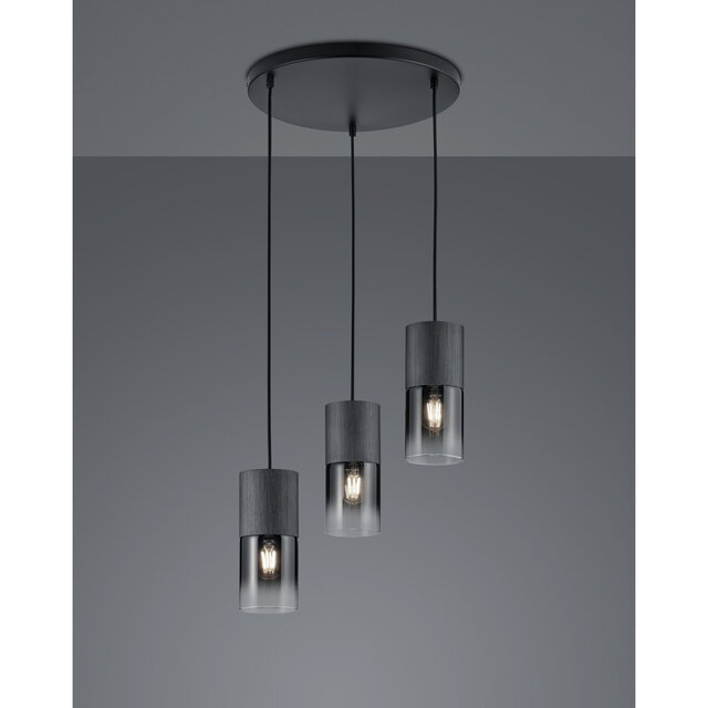 Zwarte LED hanglamp met drie ronde rookglazen lampenkappen en E27 fittingen modern design Zwarte LED hanglamp met drie ronde rookglazen lampenkappen en E27 fittingen modern design