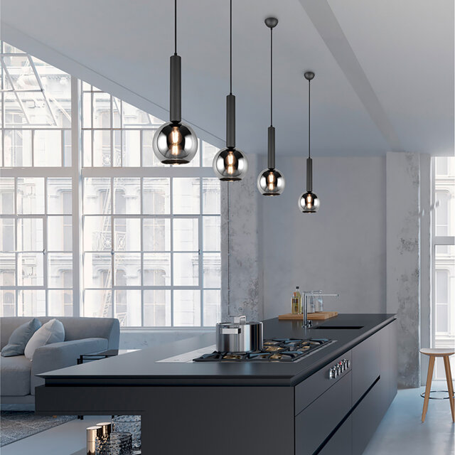 moderne zwarte metalen LED hanglamp met 5 lichtpunten en 28W vermogen moderne zwarte metalen LED hanglamp met 5 lichtpunten en 28W vermogen