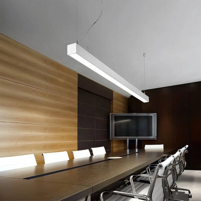 Witte lineaire LED hanglamp 120cm met 40W vermogen en warm wit licht in modern design