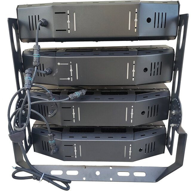 Rechthoekige LED sportveldverlichting 1000W met helder wit licht 5000K en IP66 beschermingsklasse