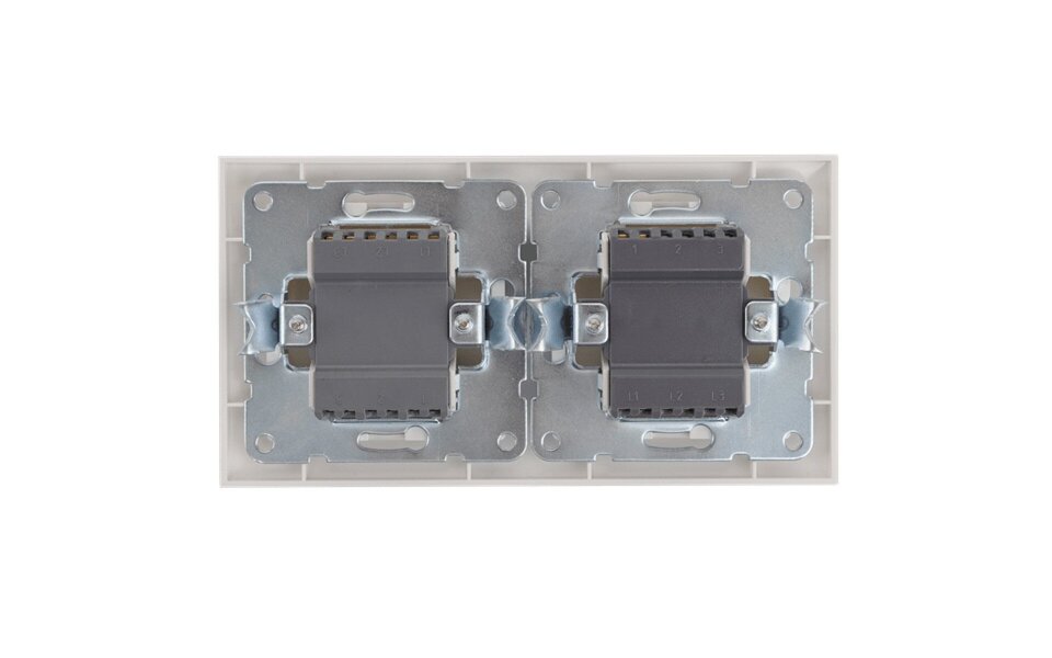 HLW LED Aigi Cika 3-button 230V LED changeover switch HLW LED Aigi Cika 3-button 230V LED changeover switch