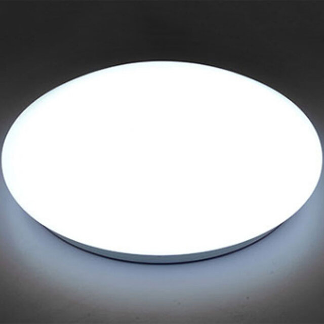 ronde witte LED plafondlamp 24W 1800 lumen 4200K met geïntegreerde bewegingssensor IP44