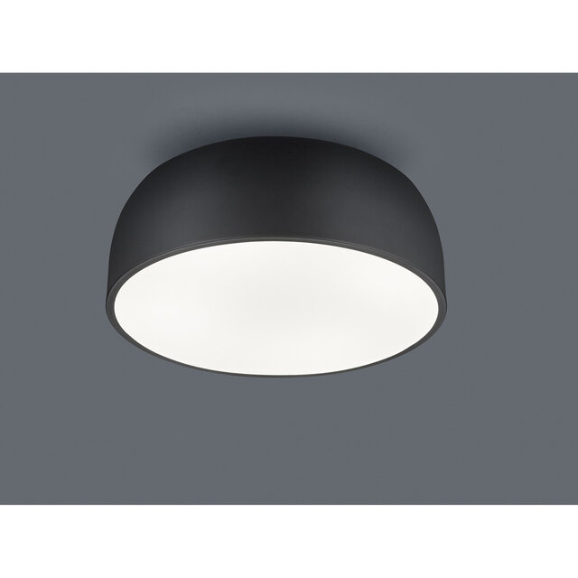 Mat zwarte LED plafondlamp met vier E27 fittingen en maximaal 40W vermogen