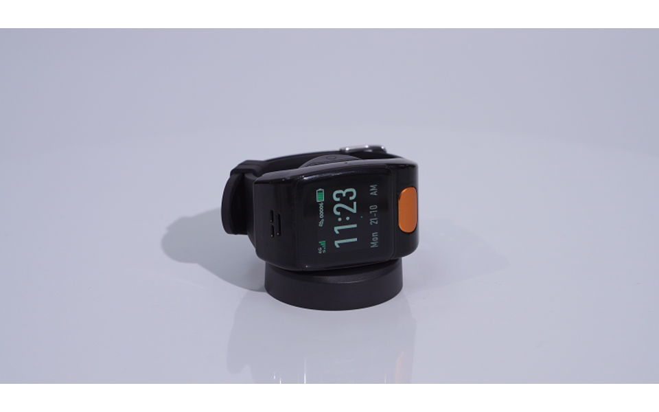 Smartlife Domotica SOS Horloge 2-knops met 2-weg communicatie en hartslagmeter GPS + ladingdock Smartlife Domotica SOS Horloge 2-knops met 2-weg communicatie en hartslagmeter GPS + ladingdock