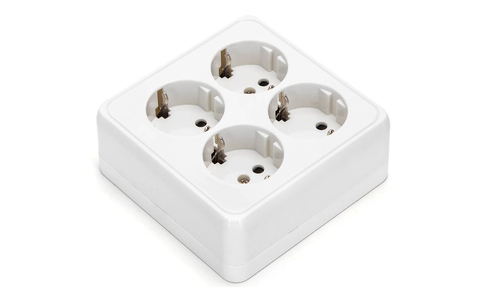 HLW LED Aigi Kuta 4-way white wall socket with earth connection – Safe LED accessories