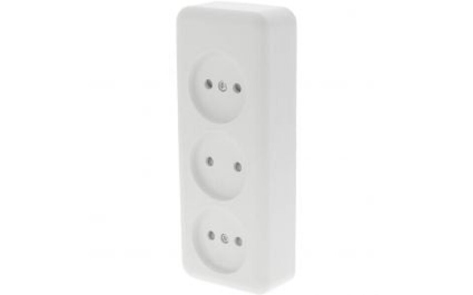 Q-LINK Q-LINK 3-way Wall Socket - Surface-mounted socket with Child Safety, Polar White LED accessories