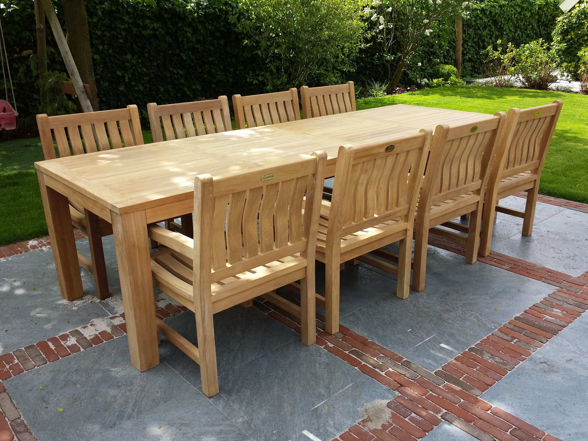 These are the 5 most popular teak garden furniture pieces for spring 2025