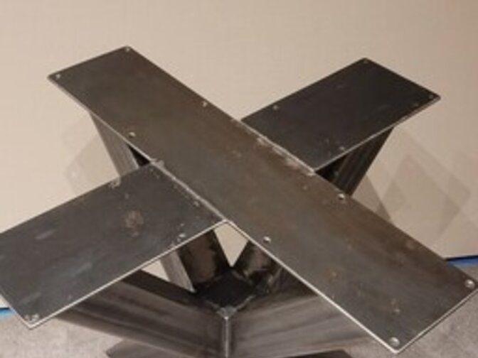 Double X leg Rustic –  W68  x D68 xH67 x 80