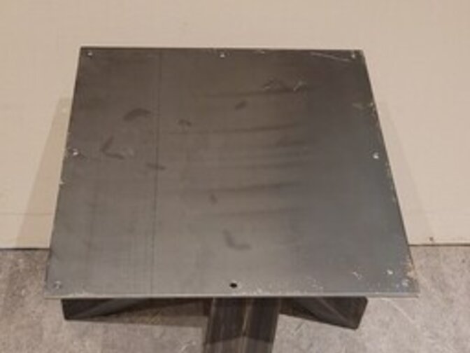 3-leg – Rustic  W68 x D68 xH66 x75