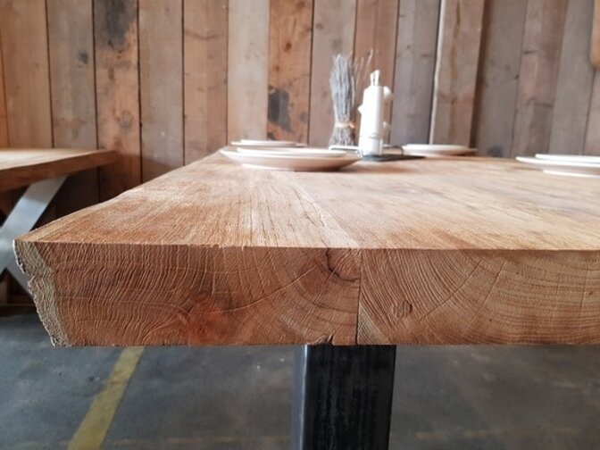 Teak tree trunk tabletop for indoor use 95 × 240 cm