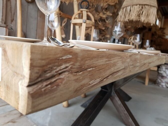 Teak tree trunk tabletop for indoor use 95 × 240 x 6 cm