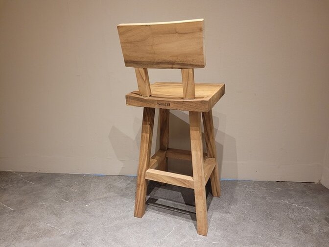 Suar bar chair with backrest