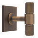 Fingertip Designs Harmonise Rückplatte für Möbelknäufe | 40 x 40mm | Antik Messing Fingertip Designs Harmonise Rückplatte für Möbelknäufe | 40 x 40mm | Antik Messing