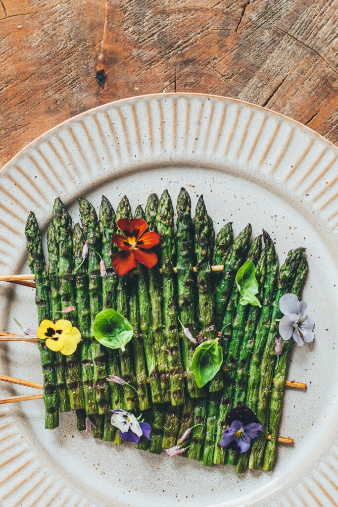 Maartje Borst & Lisette Kreischer – Vlam in de plant Vlam in de Plant Maartje Borst & Lisette Kreischer