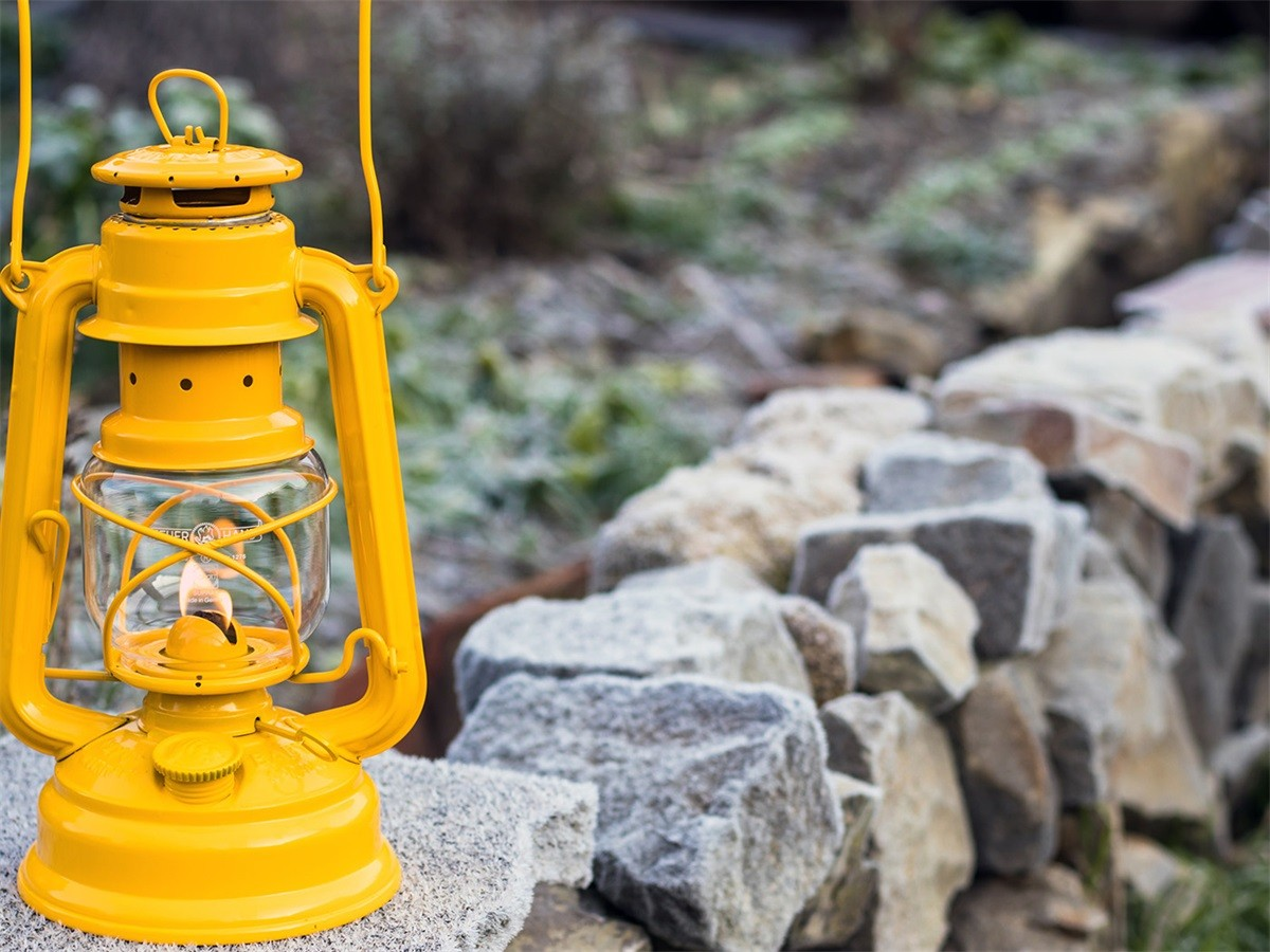 Feuerhand Feuerhand Stormlamp 276 Signaal Geel