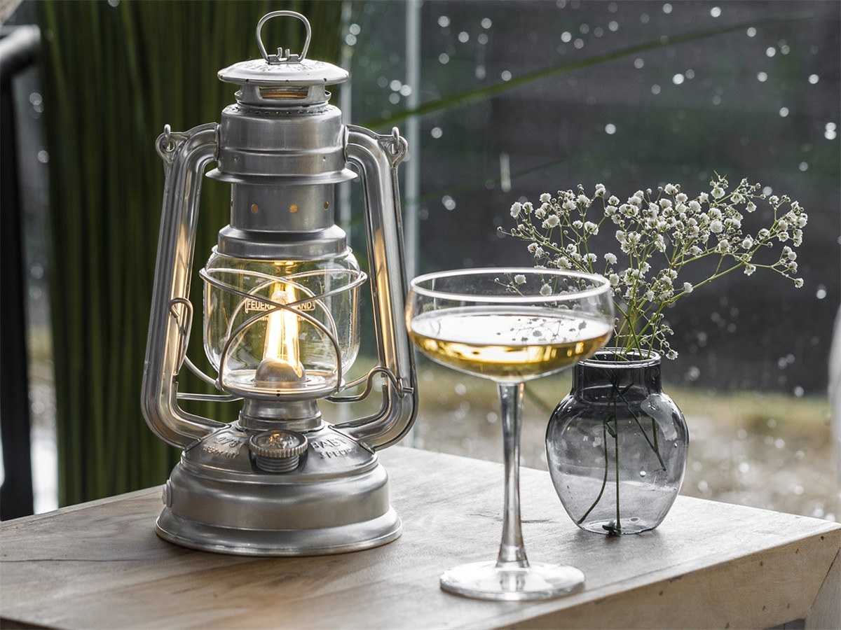 Feuerhand  Feuerhand LED Stormlamp 276 Zink