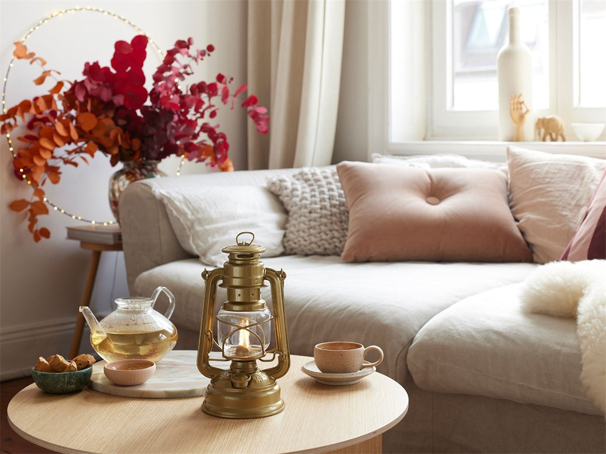 Feuerhand Feuerhand LED Stormlamp 276 Goud