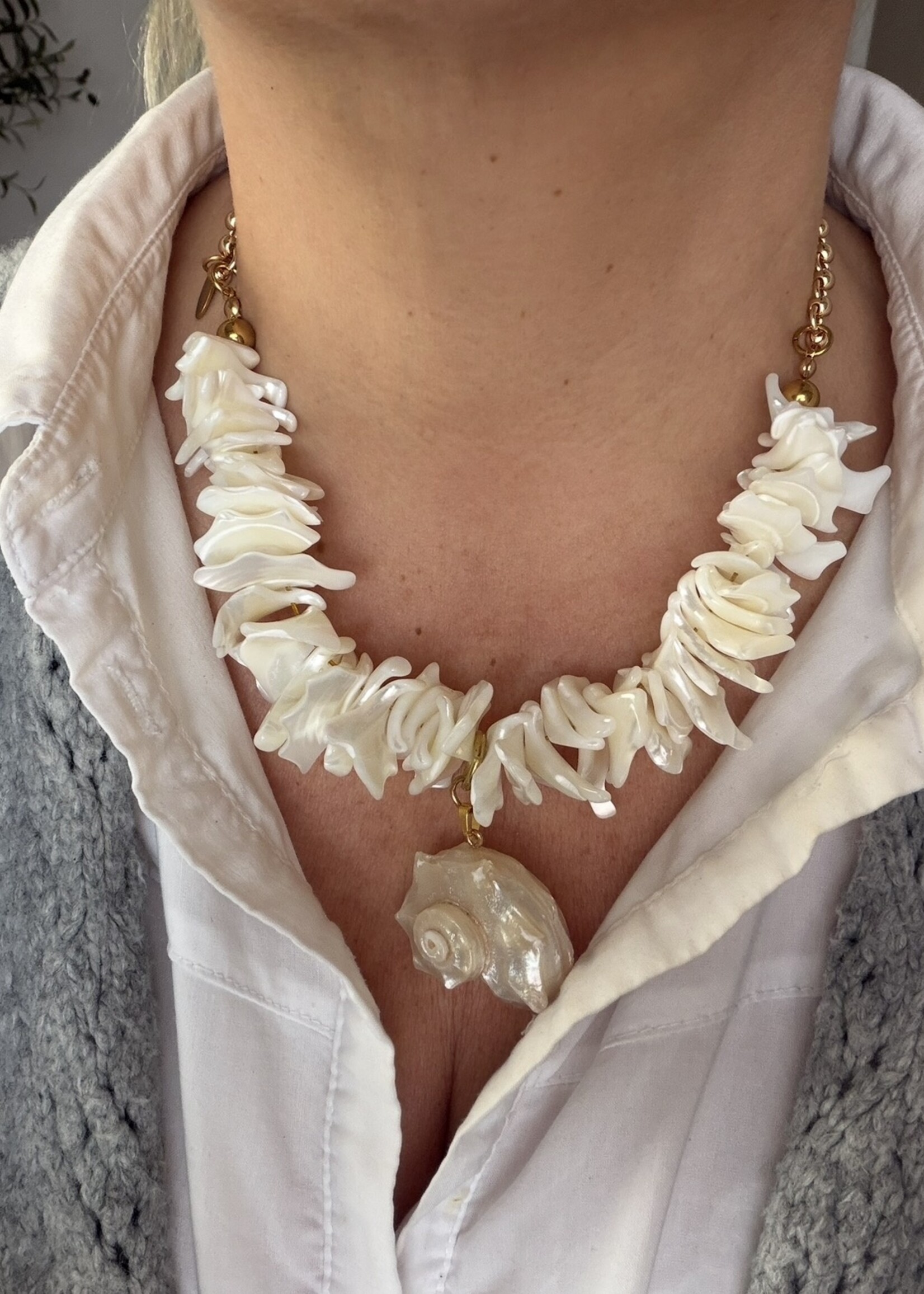 Nakony Mermaid Shell Necklace