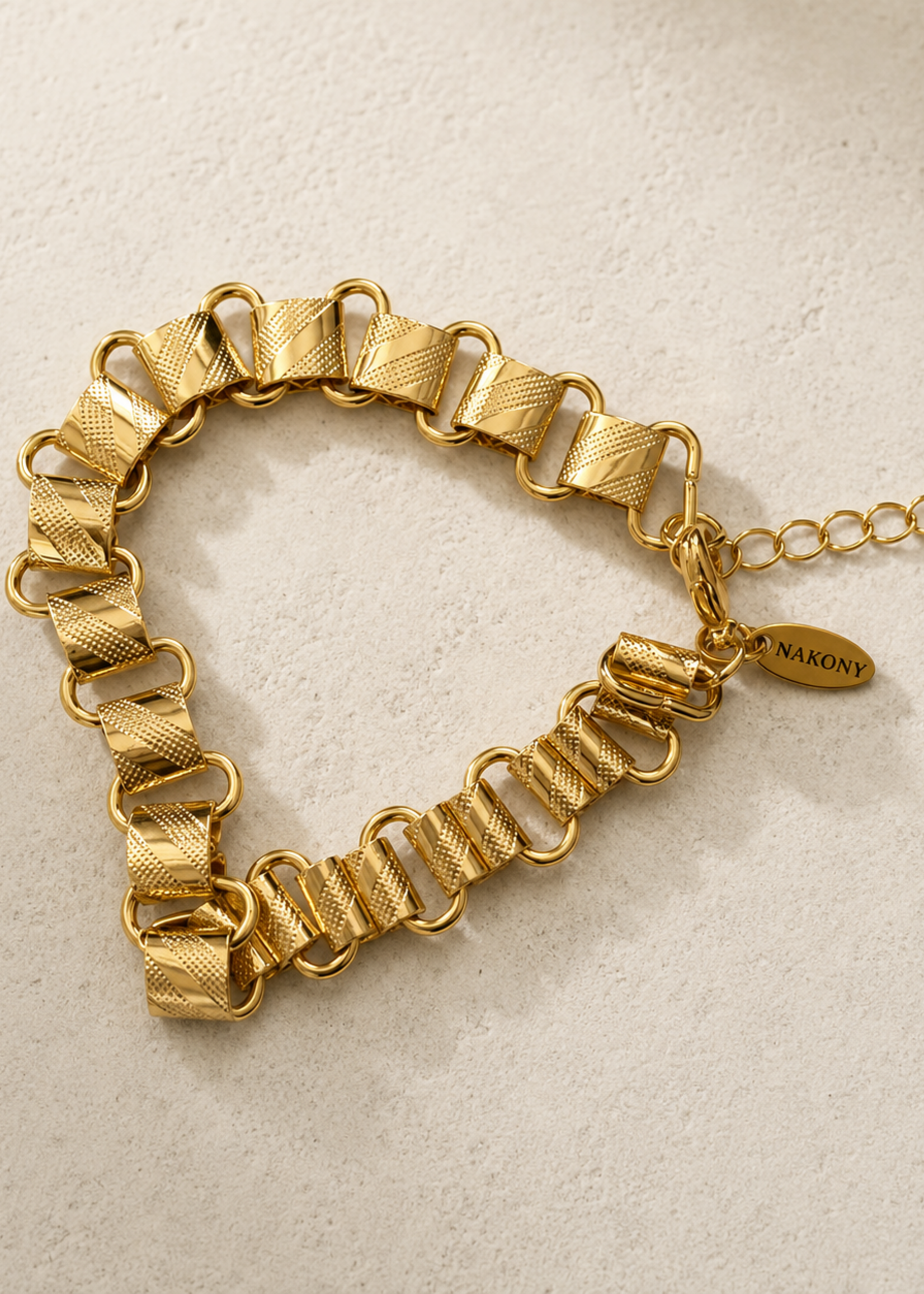 Nakony Queens Texture Bracelet