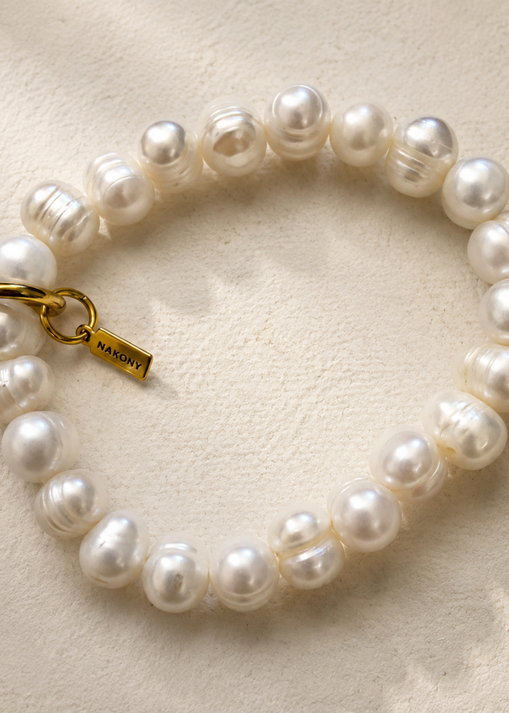 Nakony Upper East Pearl Bracelet