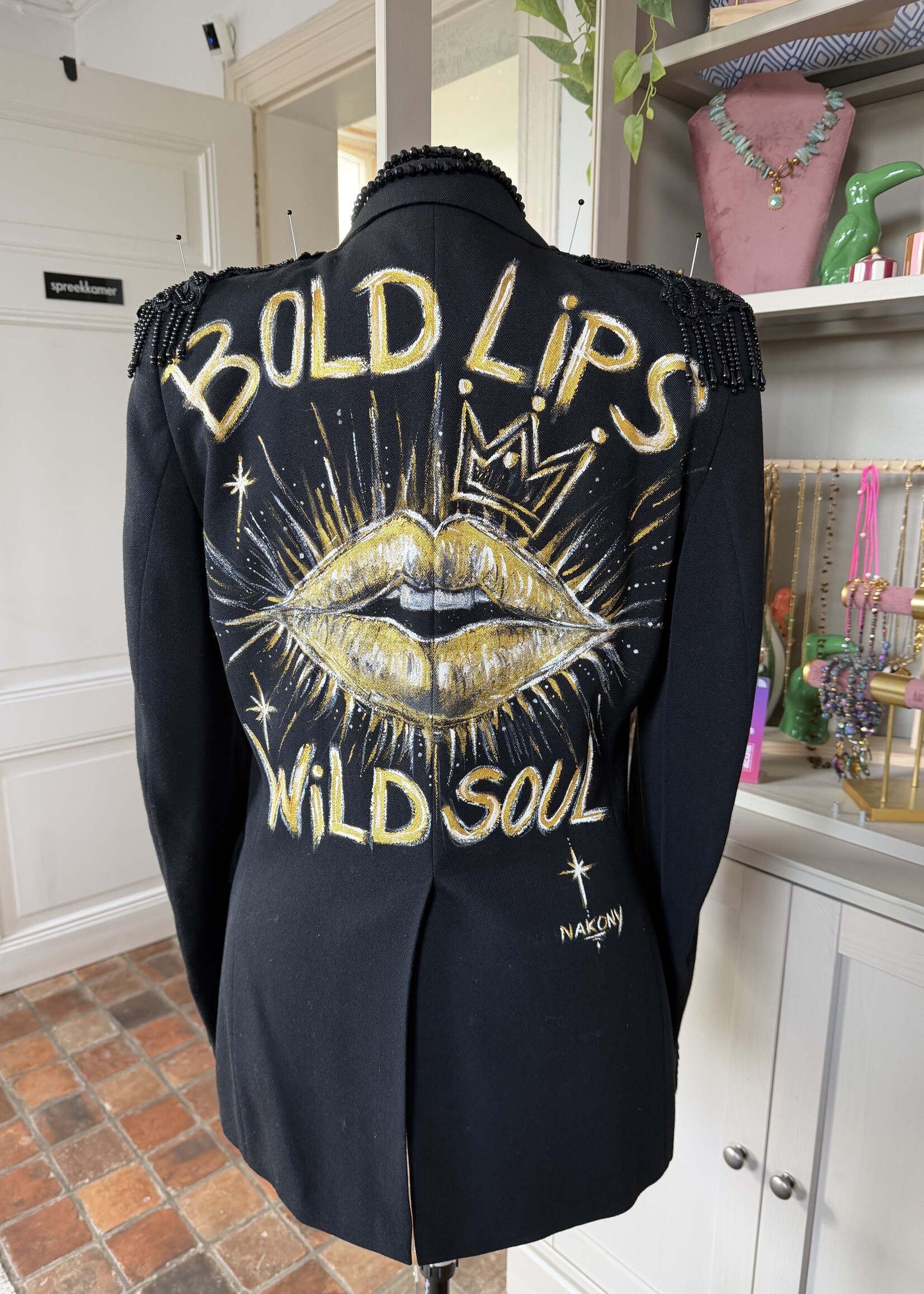 Nakony Bold Lips, Wild Soul