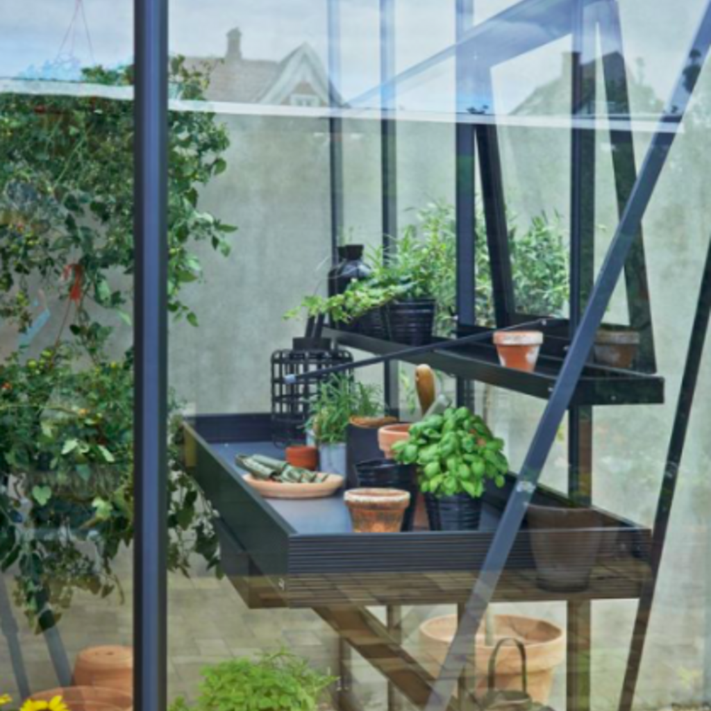 Kweektafel, Lade, Zwart