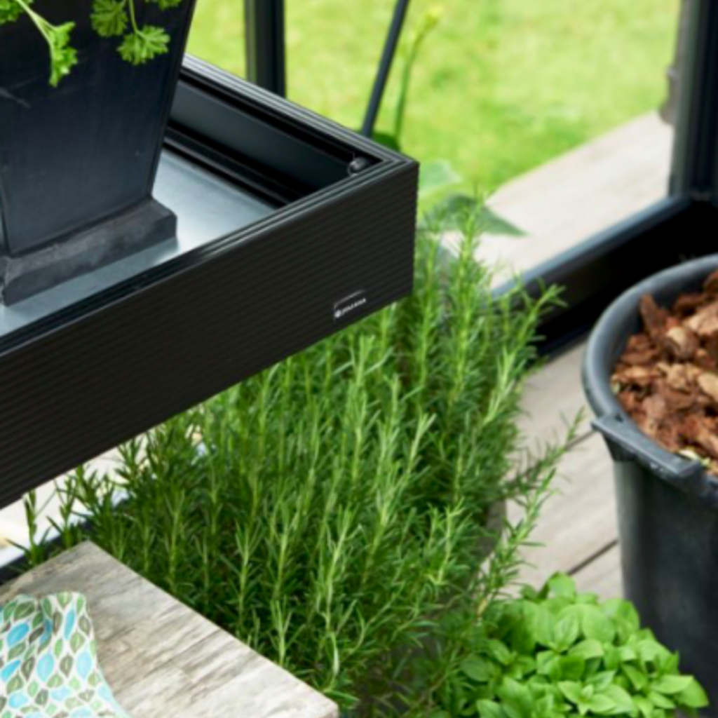 Kweektafel, Lade, Zwart