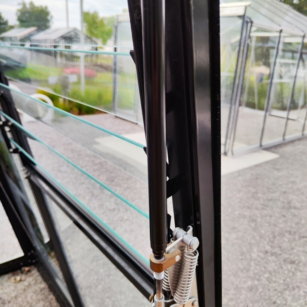 Automatische raamopener voor louvre raam